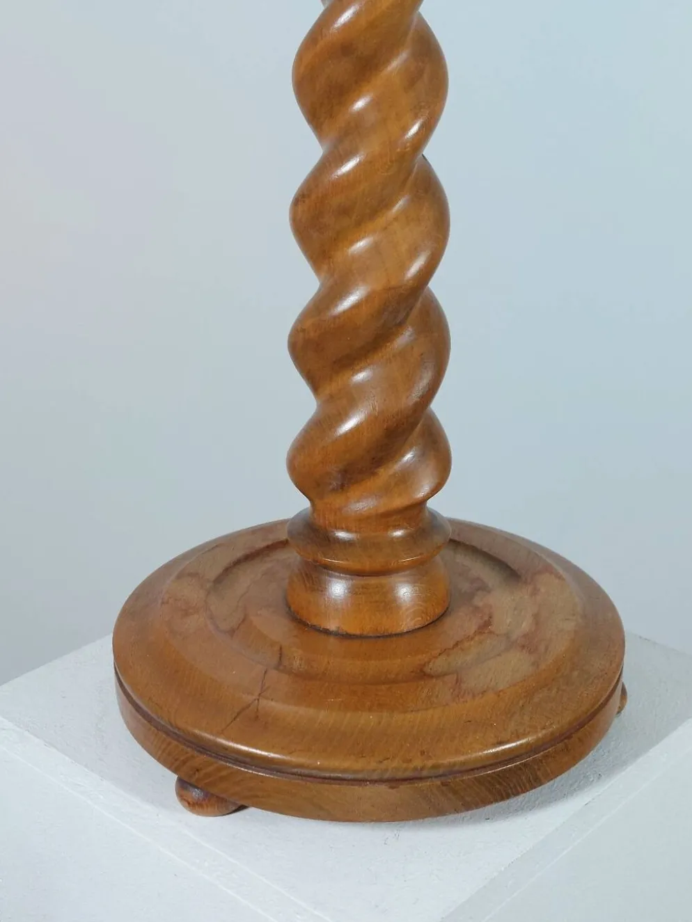 Support à fleurs en spirale en bois tourné vintage