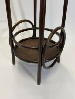 Supports à fleurs par Thonet No.908