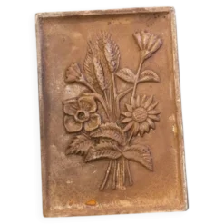 Tableau floral en plâtre