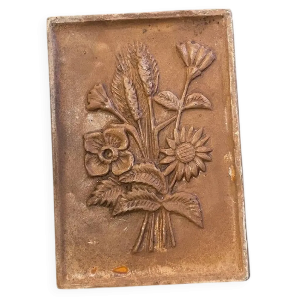 Tableau floral en plâtre
