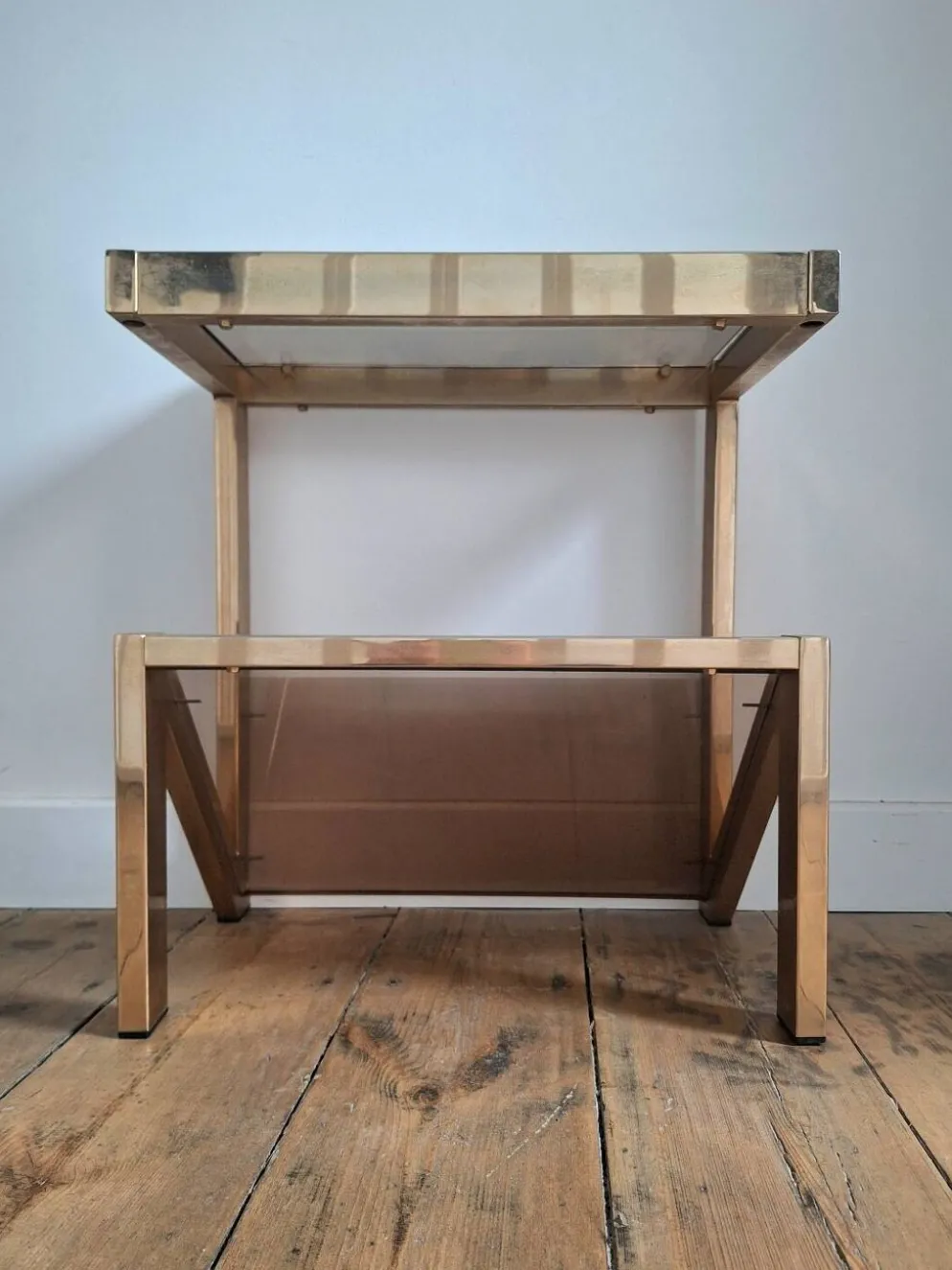 Table d’appoint vintage 23 ct, porte revues design Belgo Chrom