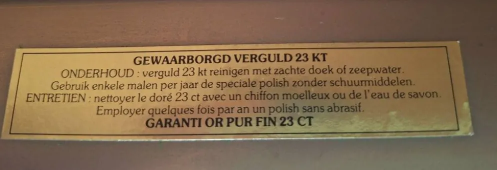 Table d’appoint vintage 23 ct, porte revues design Belgo Chrom