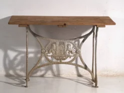 Table de jardin ancienne en fonte – Europe centrale, vers 1900