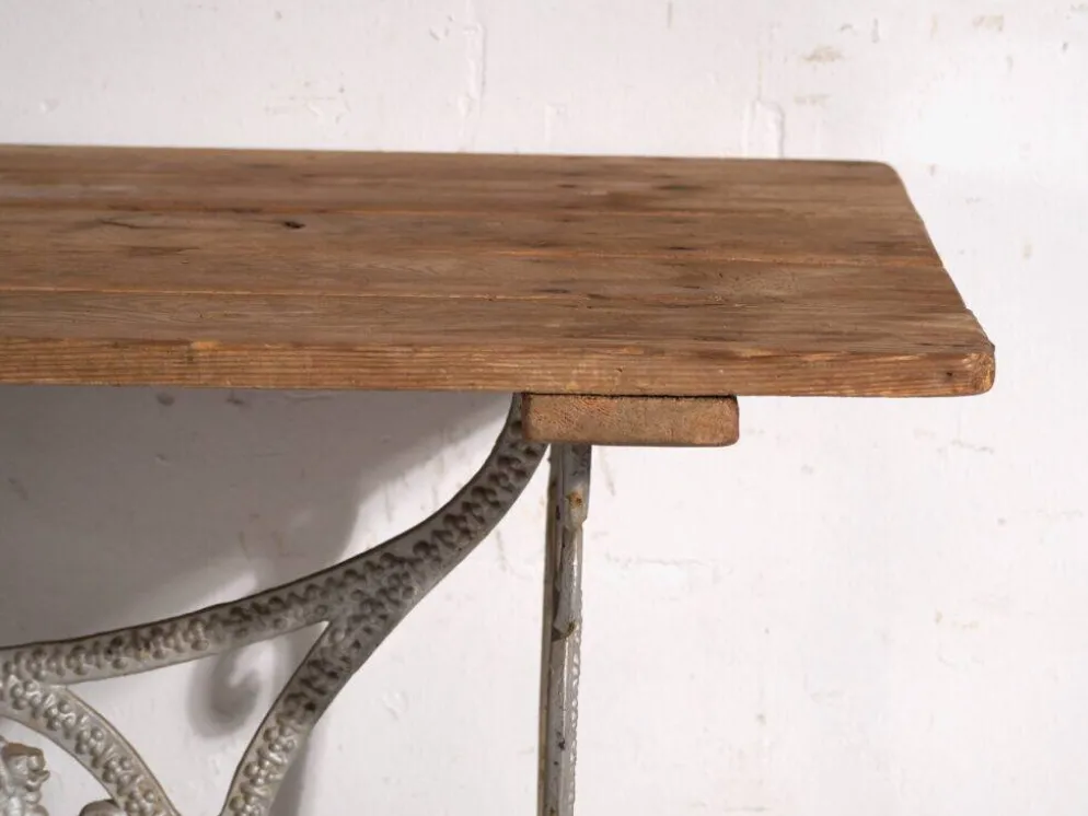 Table de jardin ancienne en fonte – Europe centrale, vers 1900