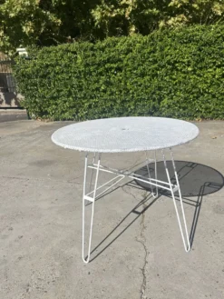 Table de jardin attribuée à Mathieu Mategot des années 1950