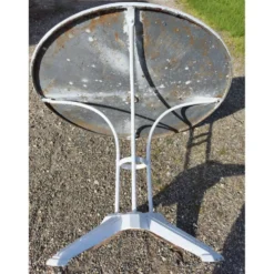 Table de jardin en fonte plateau fer