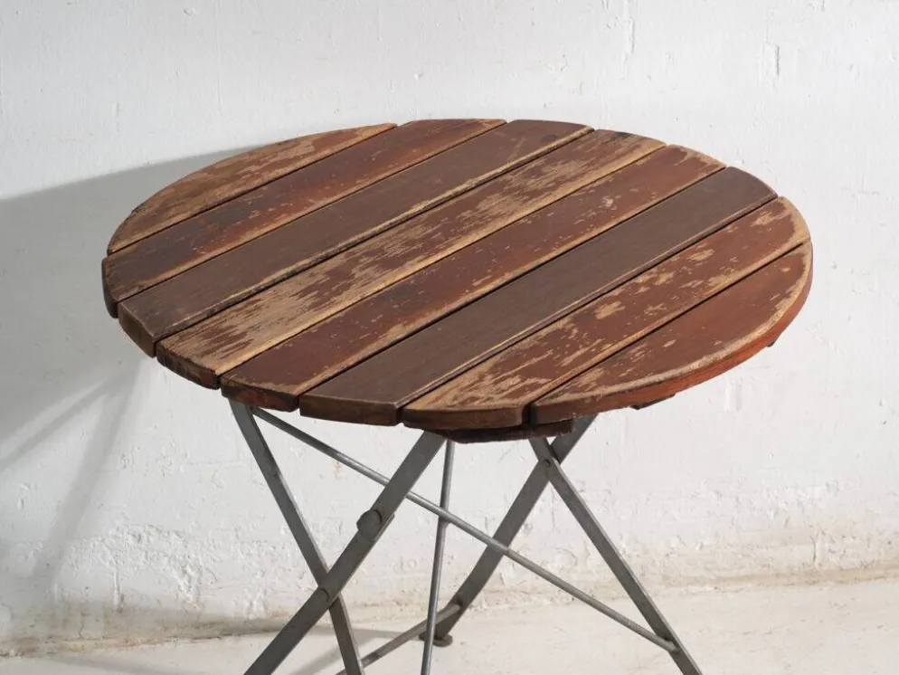 Table de jardin pliante ancienne en bois et fer – Europe centrale, vers 1950