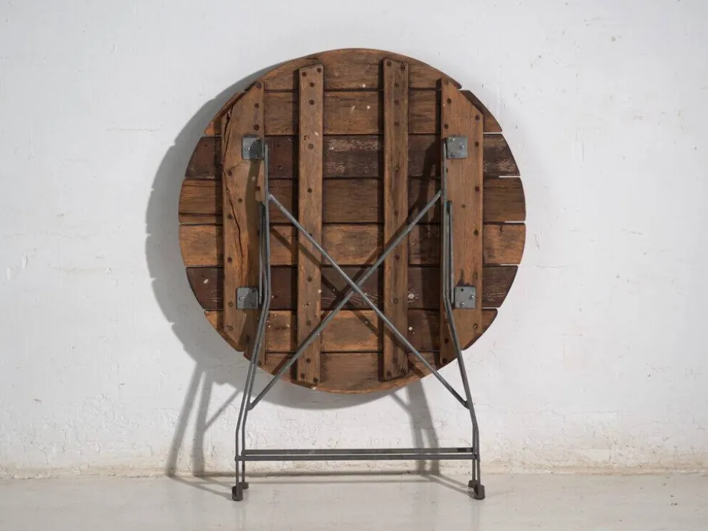Table de jardin pliante ancienne en bois et fer – Europe centrale, vers 1950