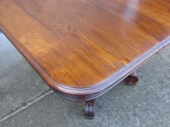 Table en chêne du 19ème siècle.