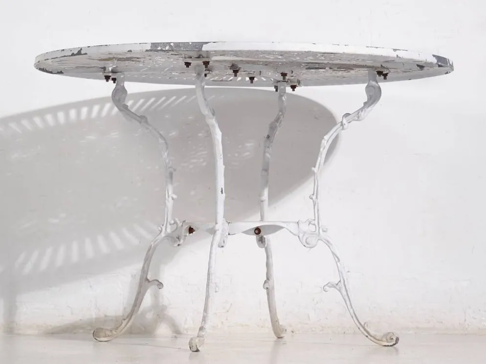 Table et chaises de jardin blanches d’époque (c.1950). Ensemble de 5 pièces