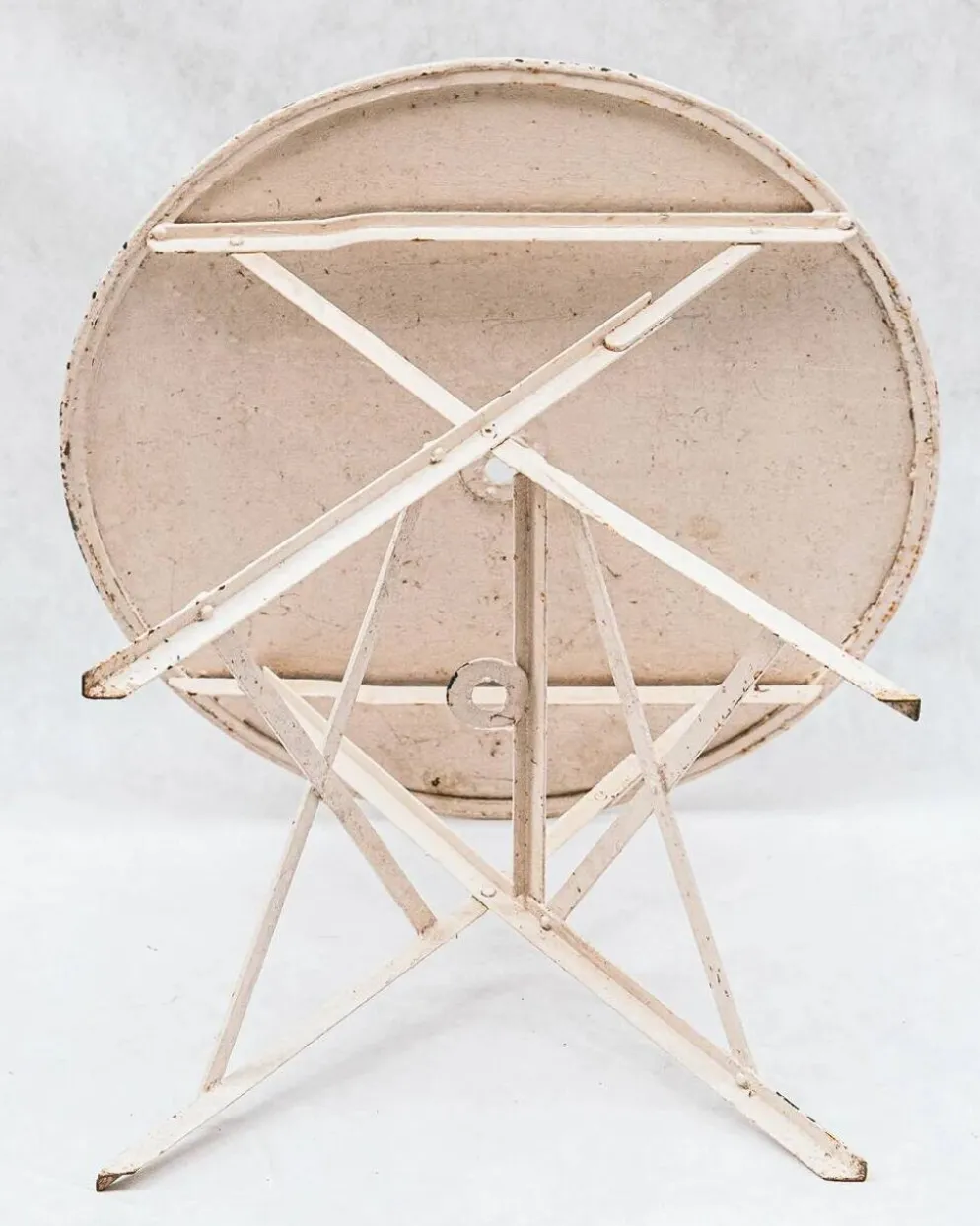 Table pliante ronde française vintage en fer