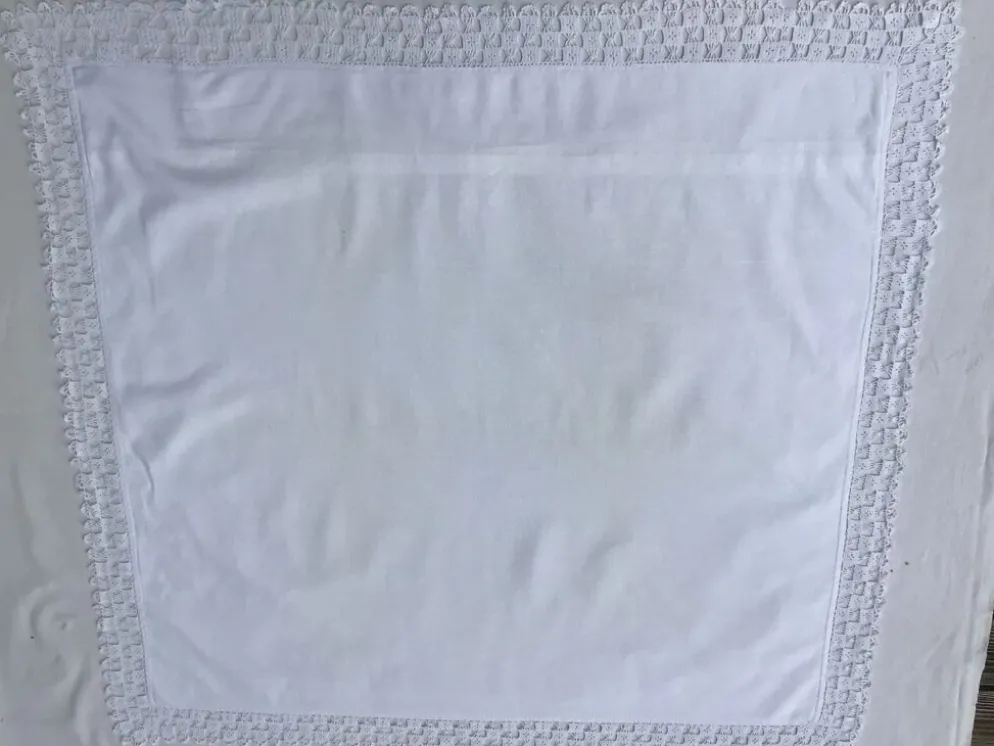 Taie d’oreiller bord crocheté main 78x74cm