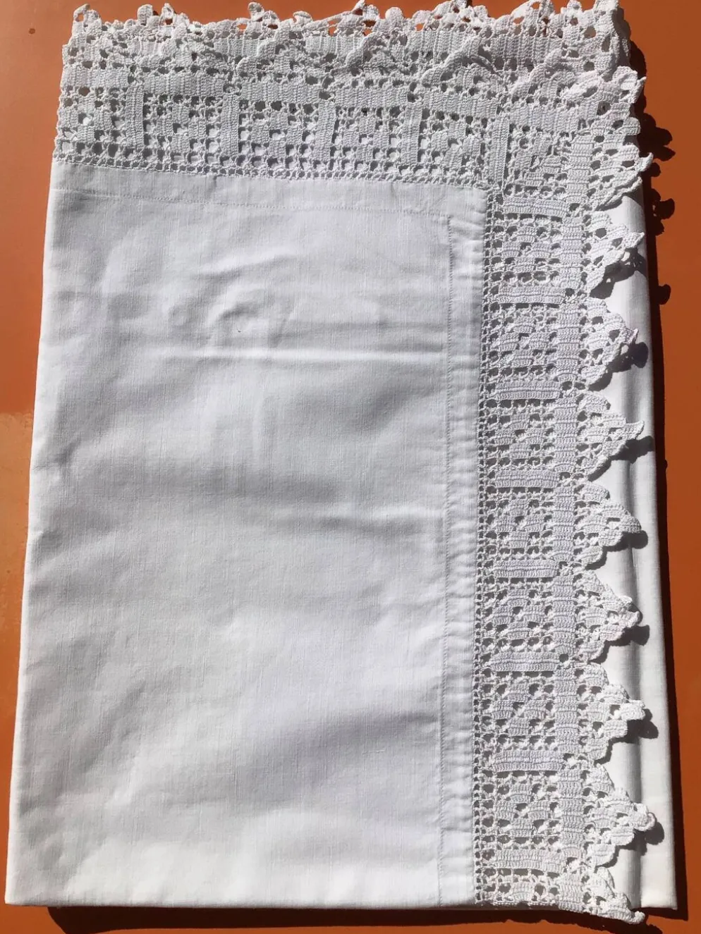 Taie d’oreiller bord crocheté main 8cm large