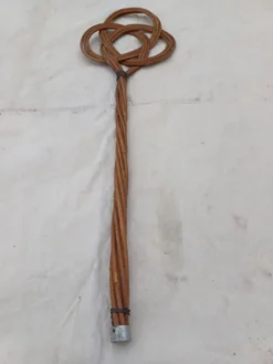 Tapette à Tapis Ancienne en Osier Vintage