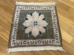 Tapis anatolien carré