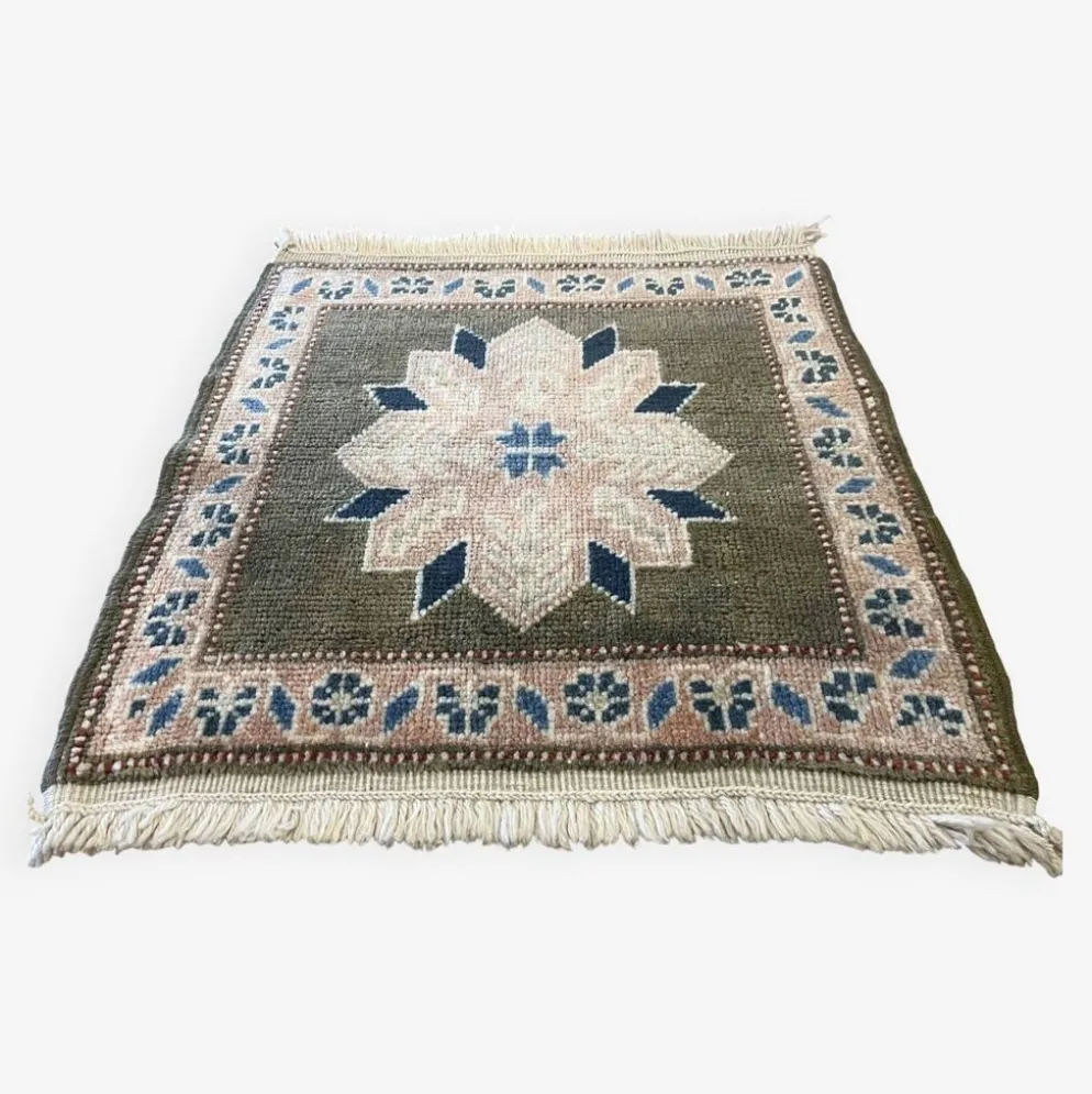 Tapis anatolien carré