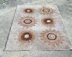 Tapis années 70 dralon