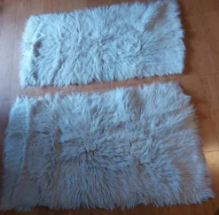 Tapis a poils longs pure laine blanc , vintage
