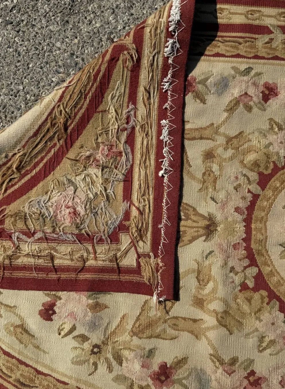 Tapis aux points noués de style Aubusson – 2.45 x 090 Mètres -