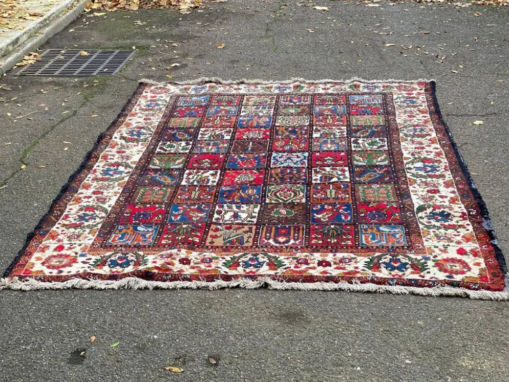 Tapis bakhtiar d'Iran en laine nouée fait main bordeaux 200x300cm