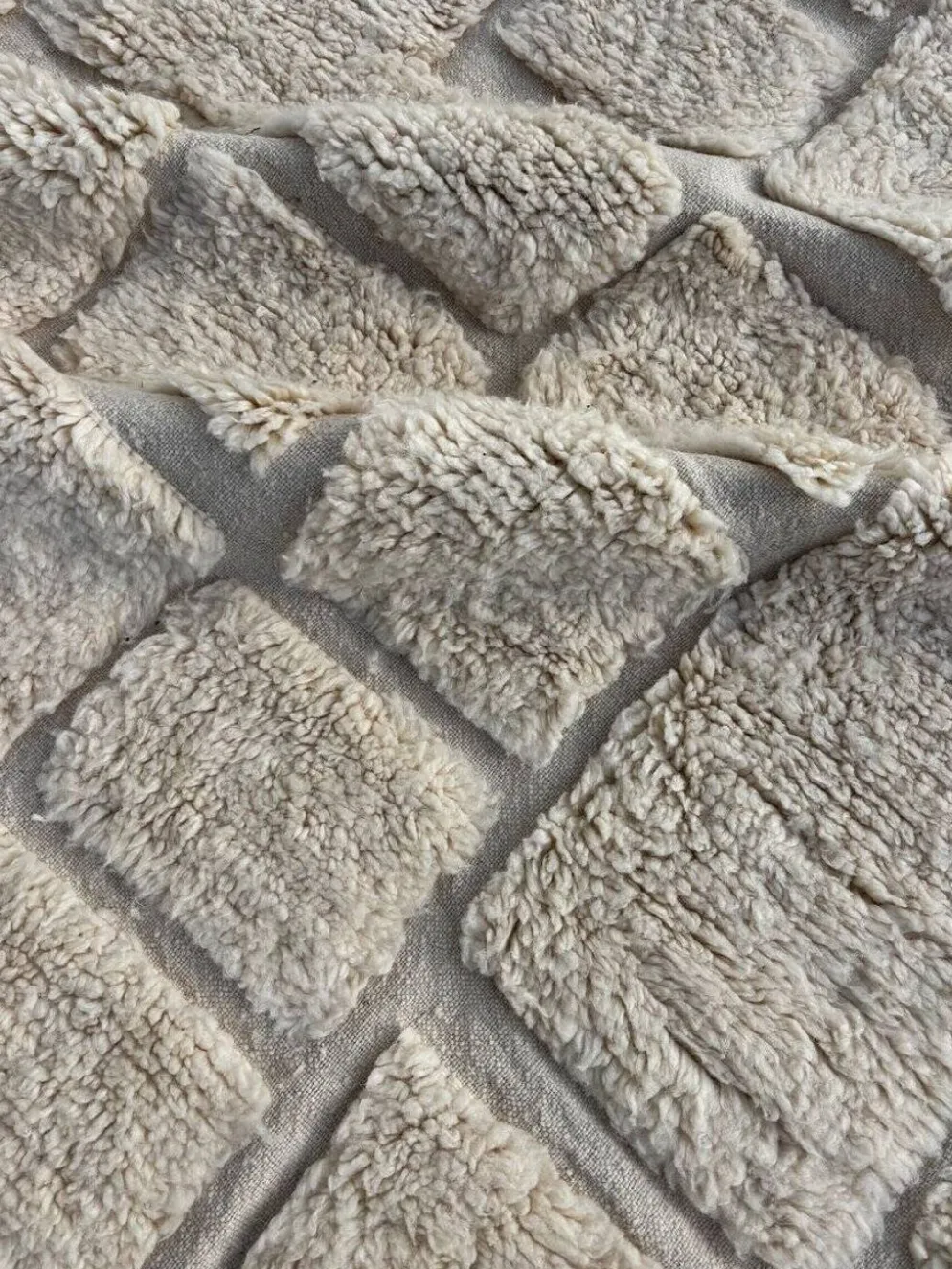 Tapis Beni Ouarain moderne en laine