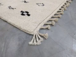 Tapis Beni Ouarain, 250 x 165 cm || 8,2 x 5,41 pieds, MS-316