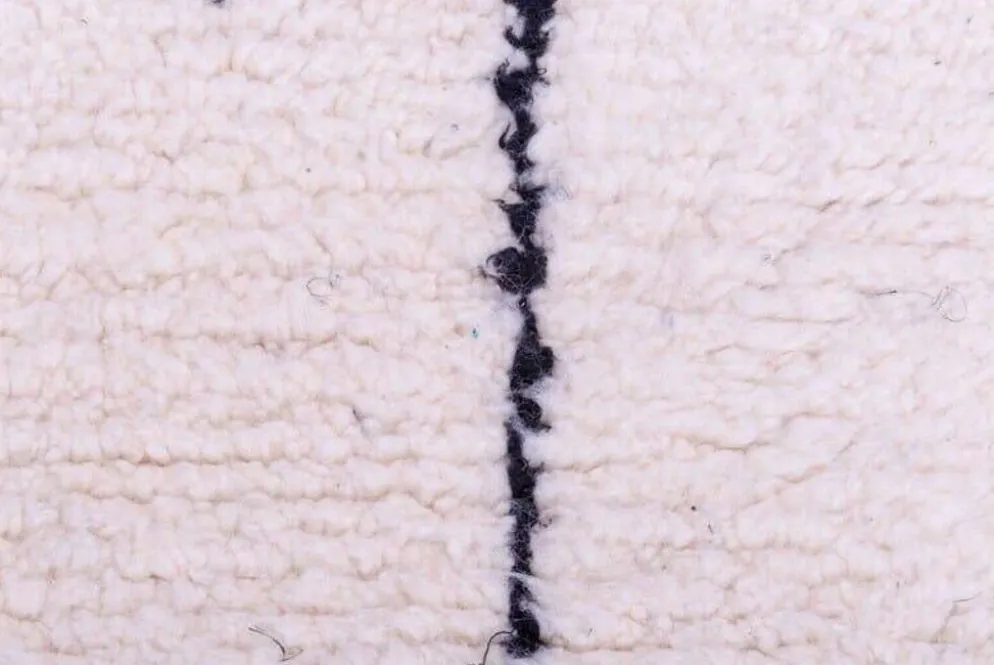 Tapis Beni Ouraine fait main artisanale traditionnelle taille 150/250 cm