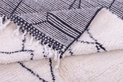 Tapis Beni Ouraine fait main artisanale traditionnelle taille 150/250 cm