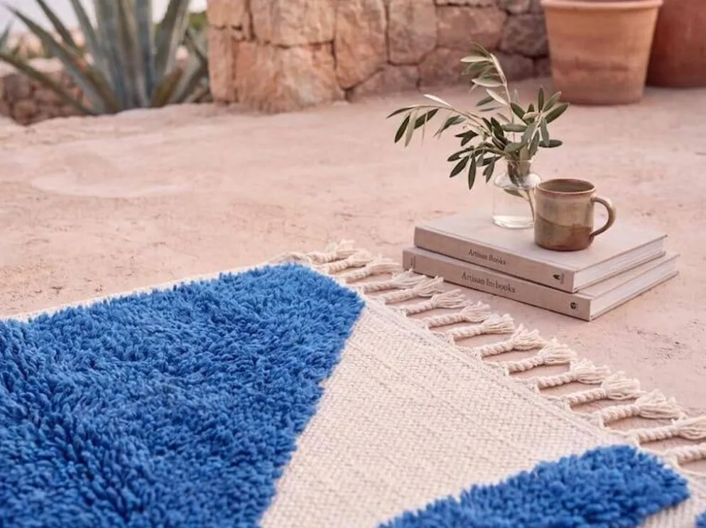 Tapis beni ouraine traditionnel authentique blanc et bleu 2/3 m