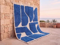 Tapis beni ouraine traditionnel authentique blanc et bleu 2/3 m