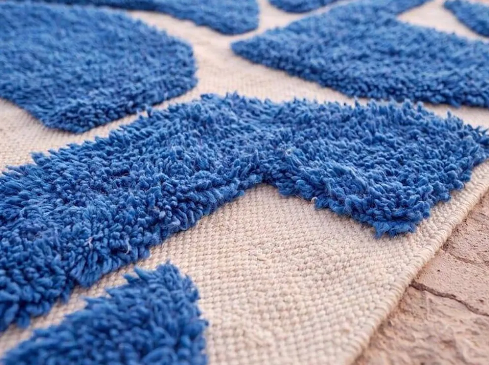 Tapis beni ouraine traditionnel authentique blanc et bleu 2/3 m