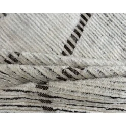 Tapis berbère au design contemporain marocain. 100 % laine. Tapis Beni Ourain fait à la main.