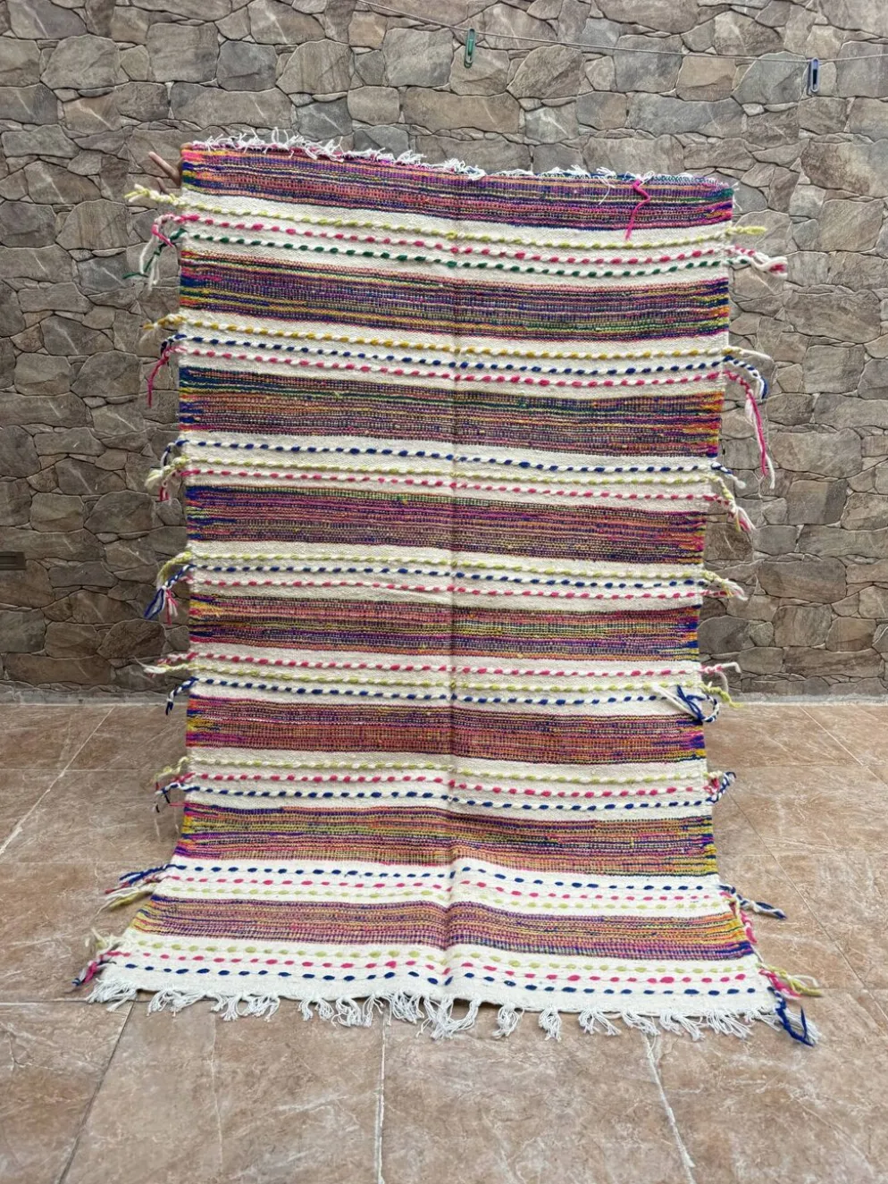 Tapis berbère kilim tissé à la main : petit tapis d'appoint marocain