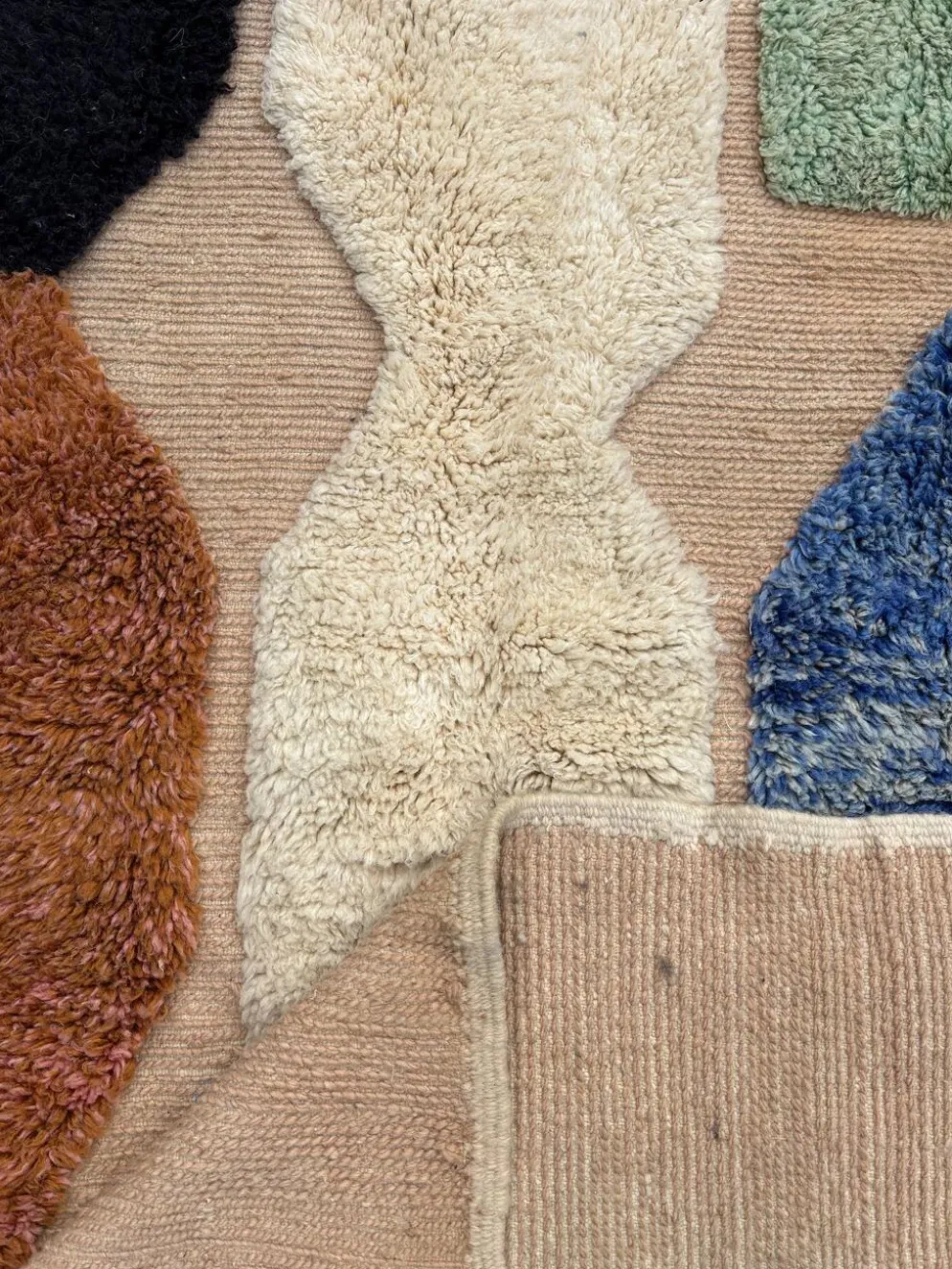 Tapis berbère marocain moderne en laine, Beldi