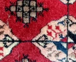 Tapis Boukhara Turkmène traditionnel noué à la main. Asie centrale