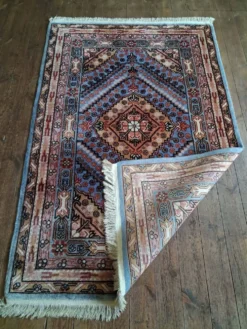 Tapis Chinois Sinkiang fait main 185x120cm