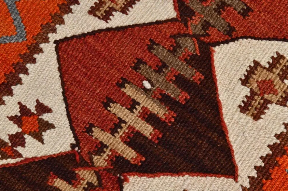 Tapis couloir vintage kilim orange et marron, motif oriental
