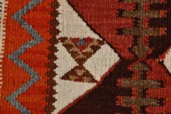 Tapis couloir vintage kilim orange et marron, motif oriental