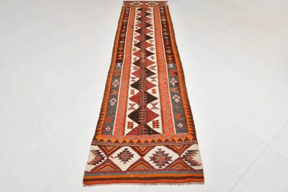 Tapis couloir vintage kilim orange et marron, motif oriental