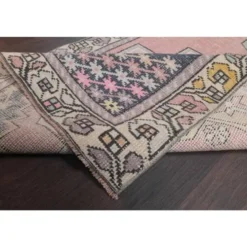 Tapis couloir vintage turc Oushak fait à la main en laine et coton rose 117x254