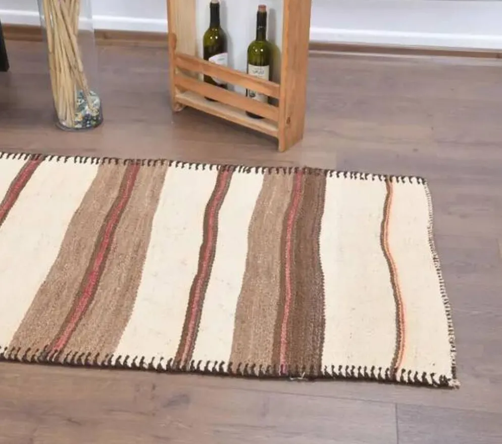 Tapis coureur kilim en laine et coton beige turc fait main vintage 78x344