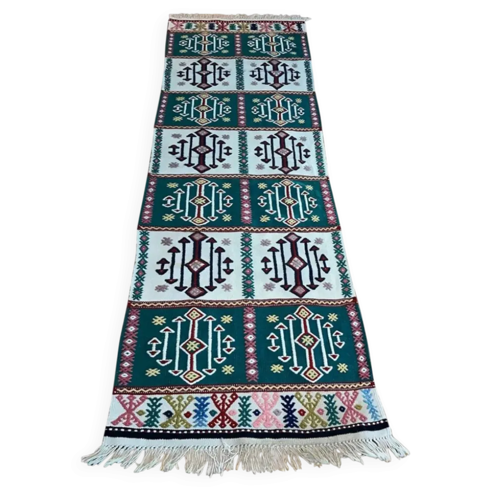 Tapis coureur kilim fait main au design traditionnel