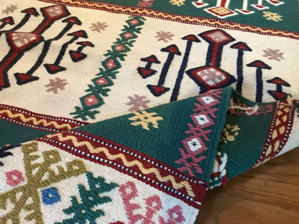 Tapis coureur kilim fait main au design traditionnel
