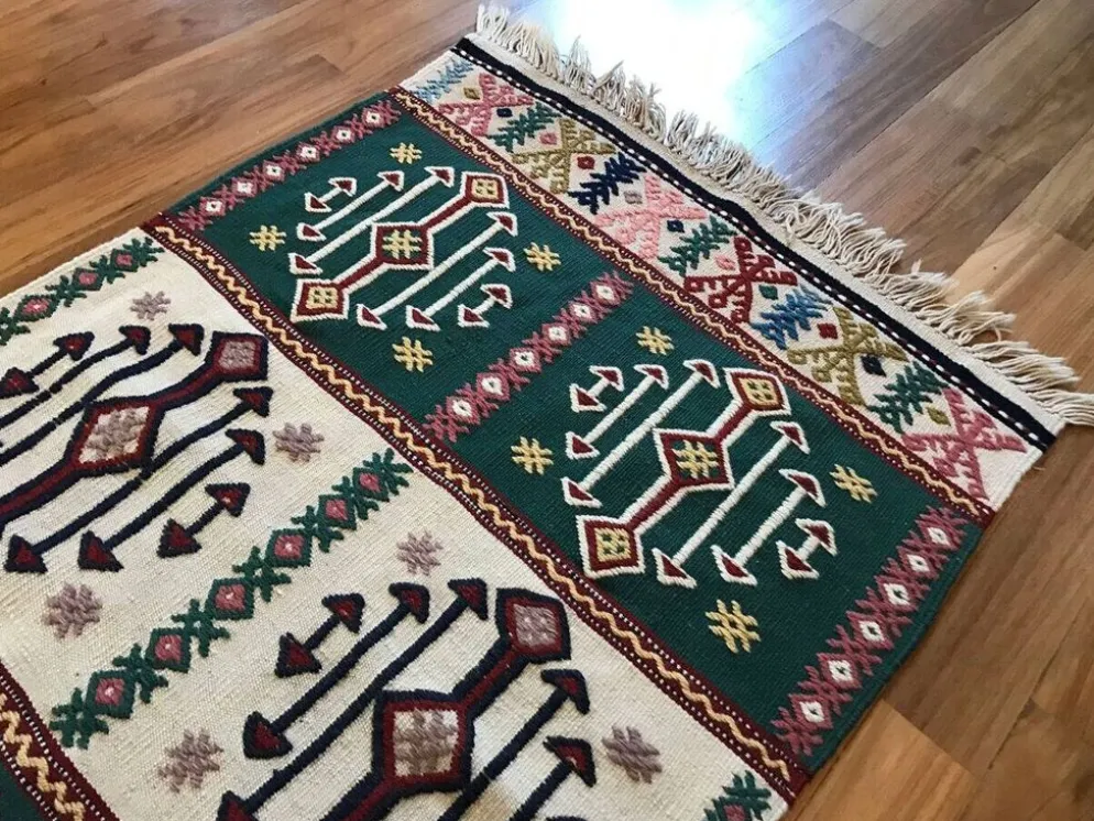 Tapis coureur kilim fait main au design traditionnel
