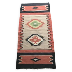 Tapis coureur Mid-Century marron en tissu flatweave kilim, motifs géométriques 127x59 cm