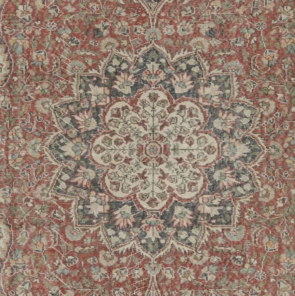 Tapis d'aire turc rouge vintage pour la décoration du salon. Tapis en laine noué à la main avec un design de médaillon.