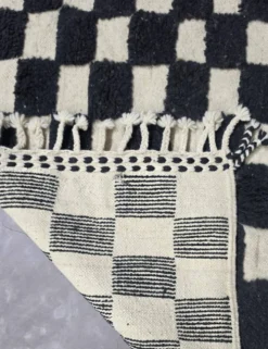 Tapis à damier noir et blanc - 149 x 112 cm