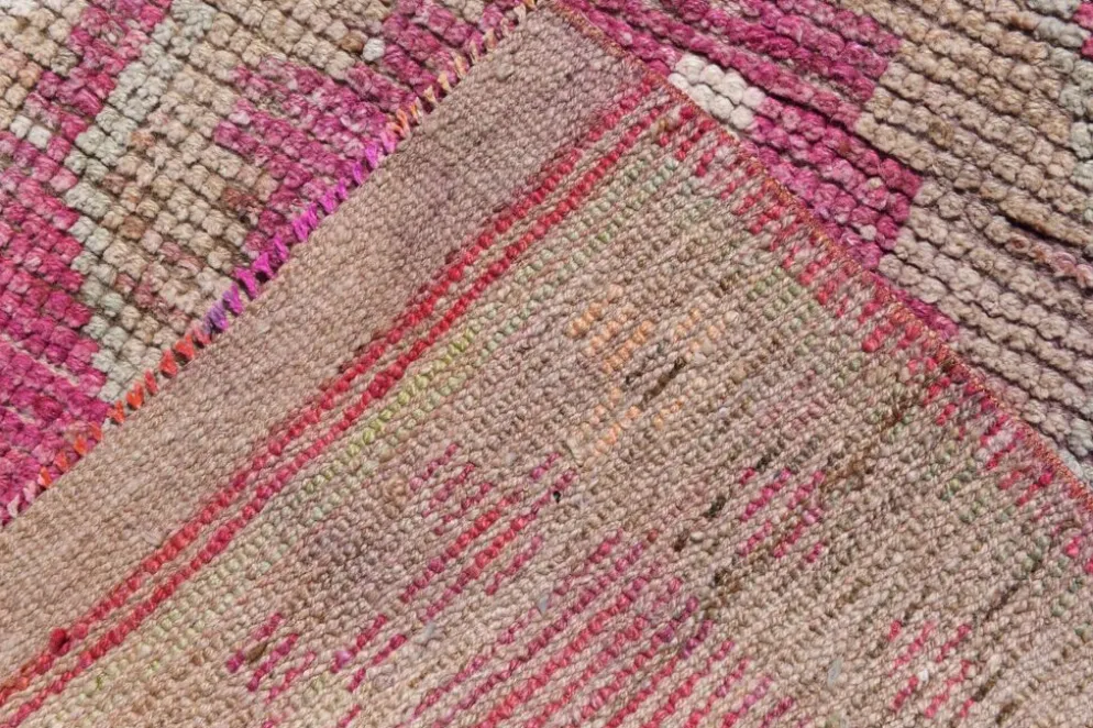 Tapis de couloir anatolien fuchsia, motifs géométriques vintage, 94x324 cm