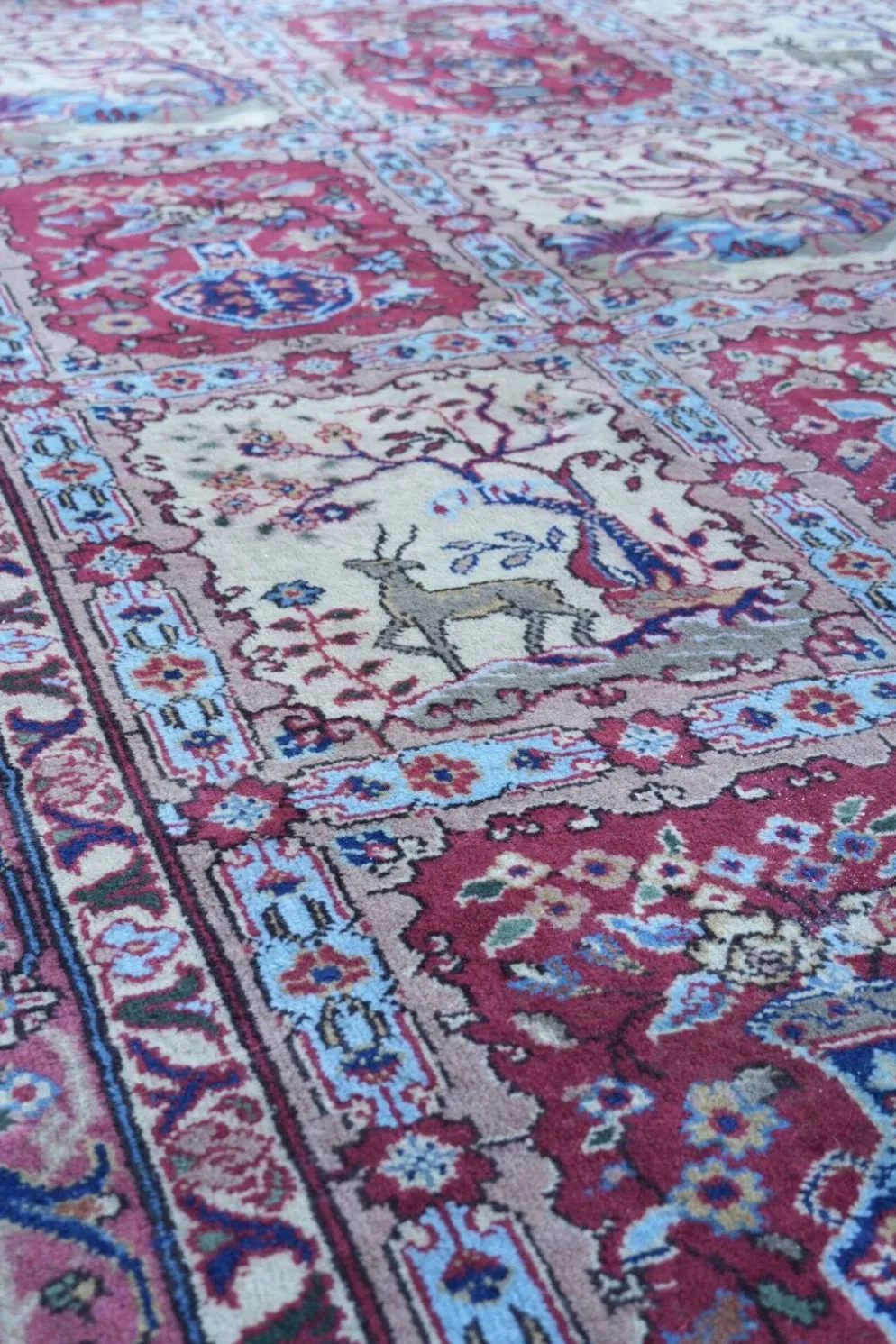 Tapis de style oriental avec des motifs élégants 397x304cm
