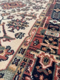 Tapis de style Oriental en laine